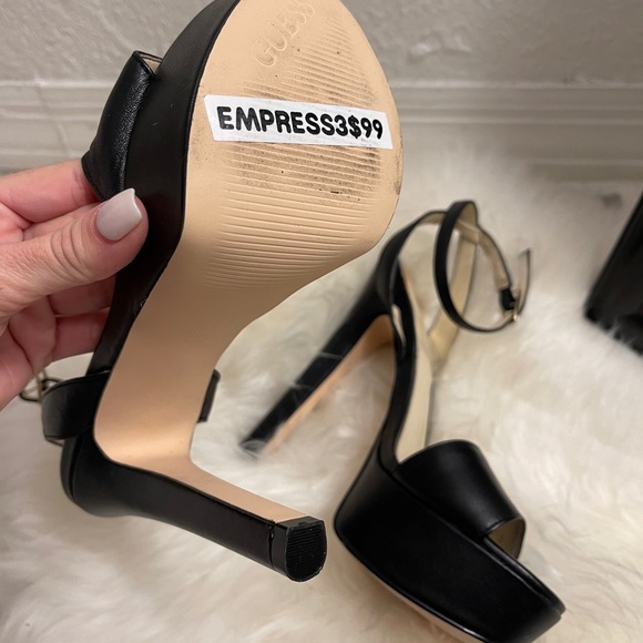 Shoes - Picture 3 of 4